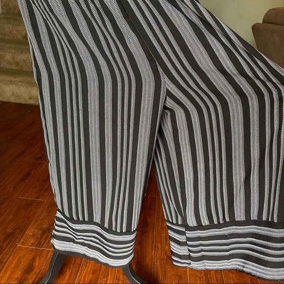 Xhilaration Black Pants Romper With Striped Sz Lrg - Picture 4 of 11